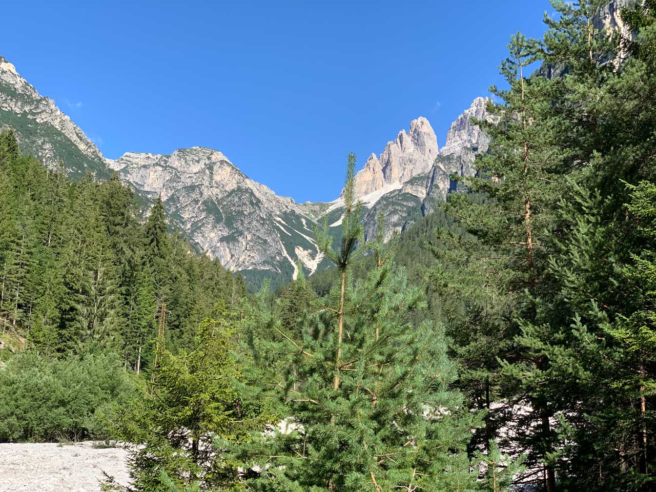 Tre cime di Lavaredo viste dalla Val Marzon ad Auronzo